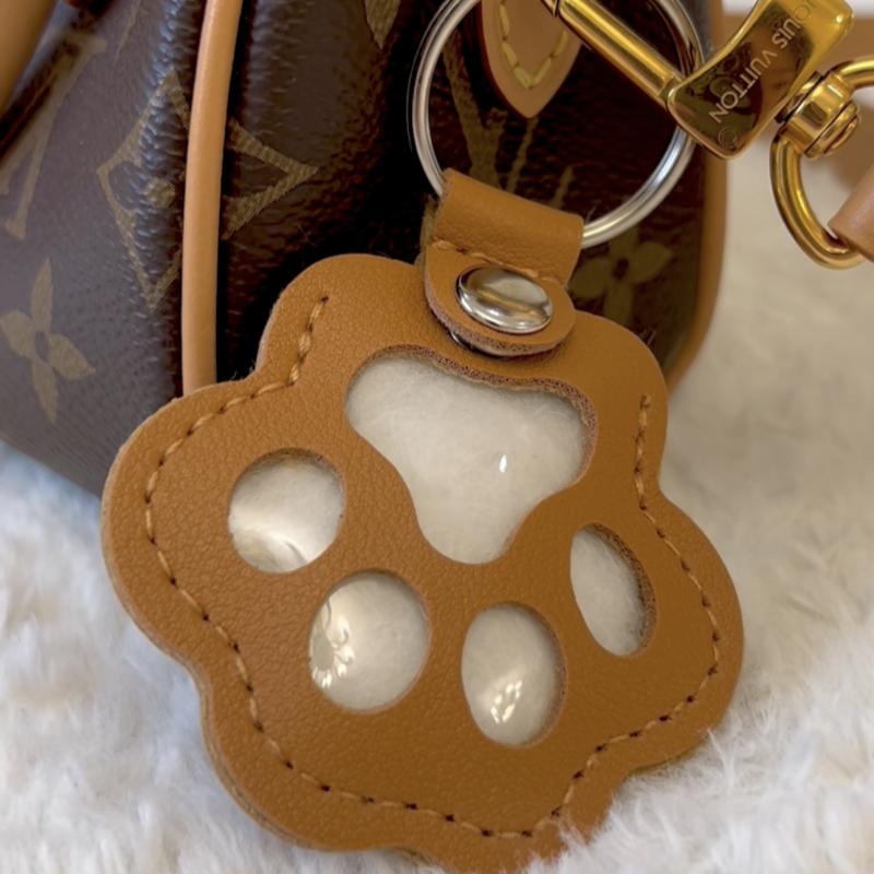 🔥Buy 1 Get 1 Free🎁🐾4 pack-Cat and dog hair keychain hanger