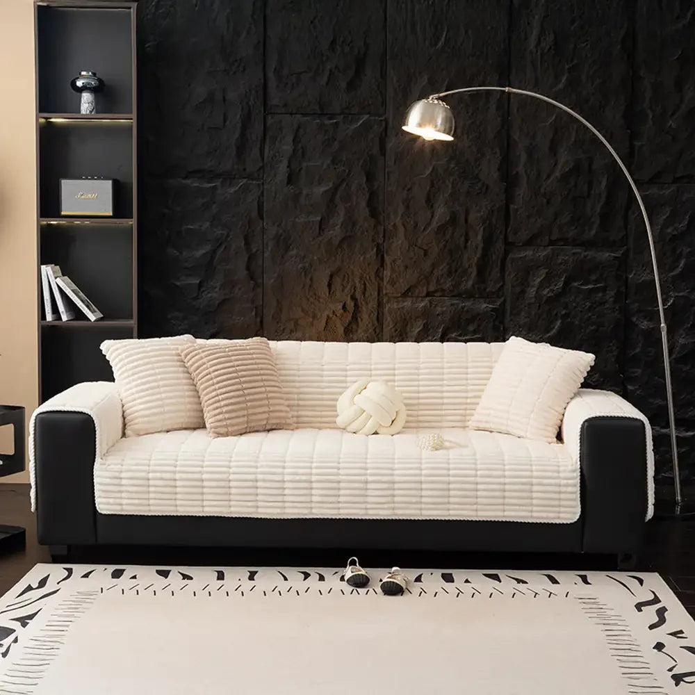 🏡Non-Slip Flannel Couch Cover One-Piece,✨ Soft Quilted Sofa Protector Slipcover, Warm & Cozy Furniture Shield for Pets & Kids🏡