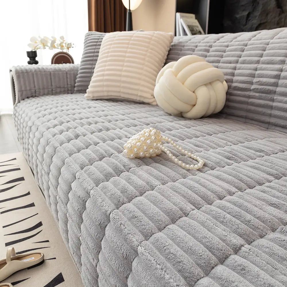 🏡Non-Slip Flannel Couch Cover One-Piece,✨ Soft Quilted Sofa Protector Slipcover, Warm & Cozy Furniture Shield for Pets & Kids🏡