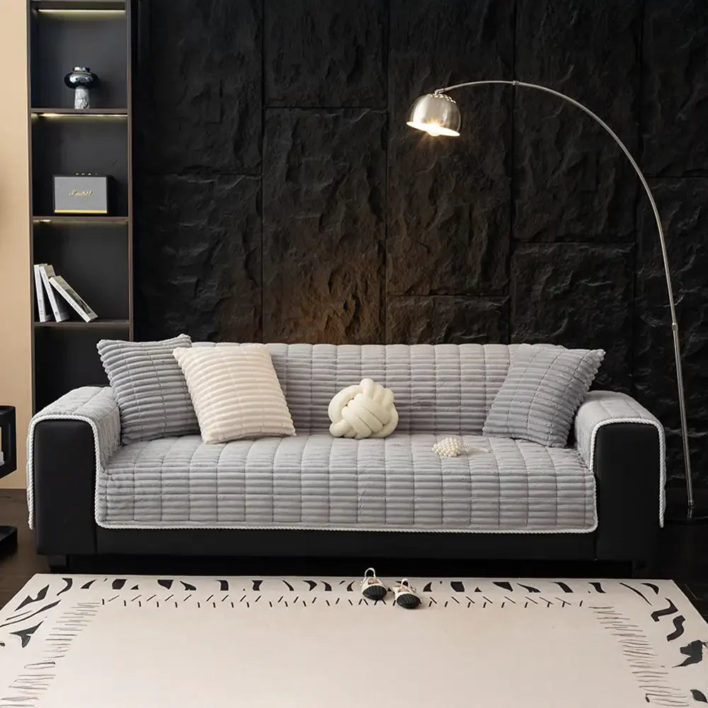 🏡Non-Slip Flannel Couch Cover One-Piece,✨ Soft Quilted Sofa Protector Slipcover, Warm & Cozy Furniture Shield for Pets & Kids🏡